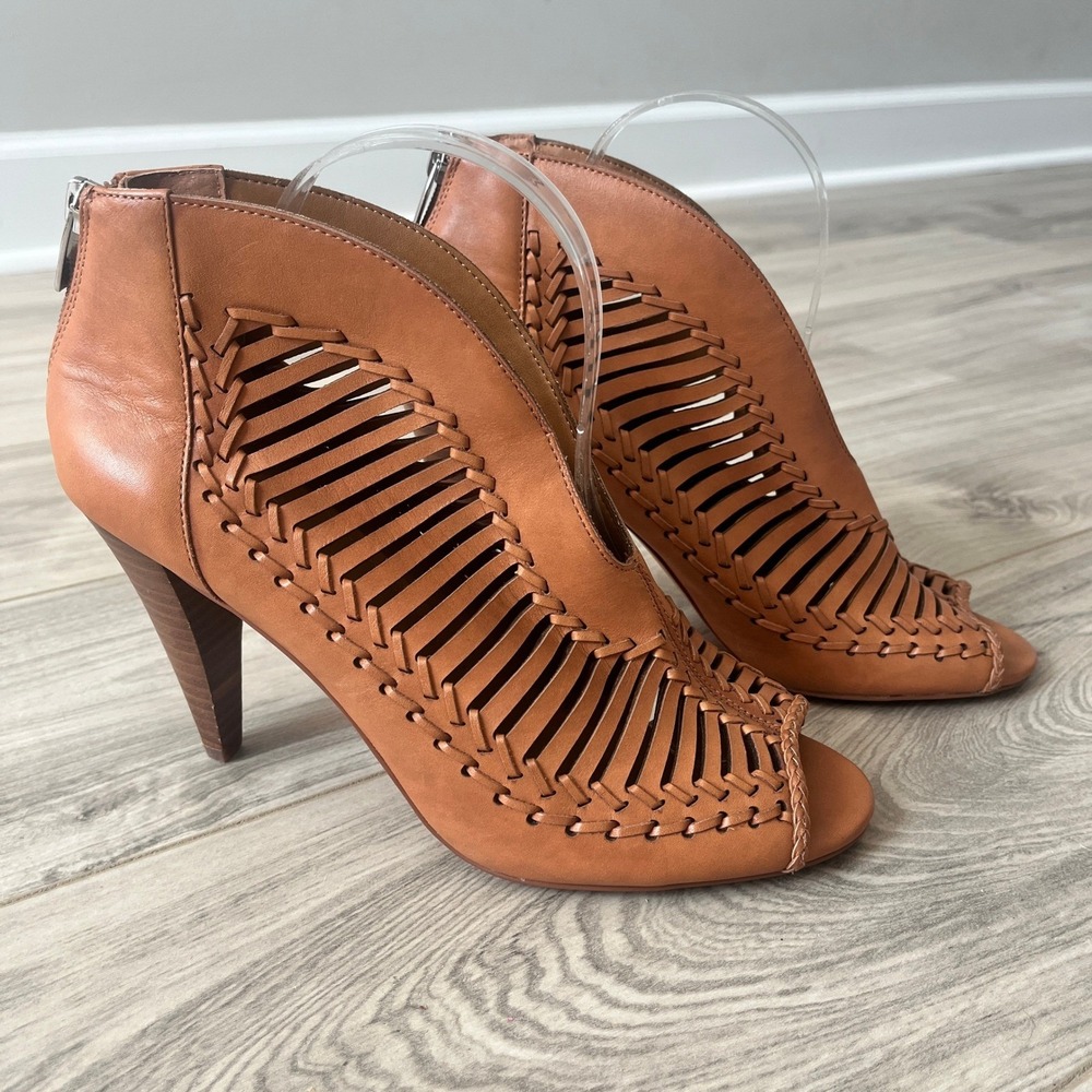 Vince Camuto Acha Woven Peep Toe Bootie Tan 10M Leather Laser Cut Cage Heel